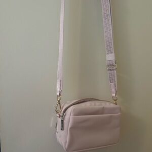 Lululemon pink Crossbody Bag brand new , wore once